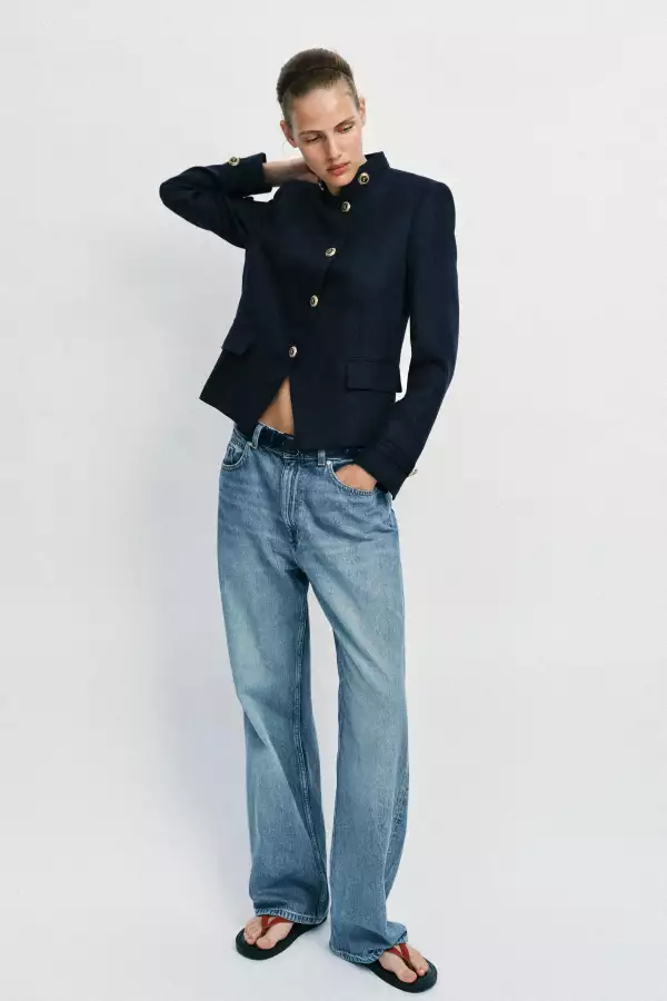 blazer entallado zara.jpg