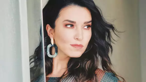 Laura G.