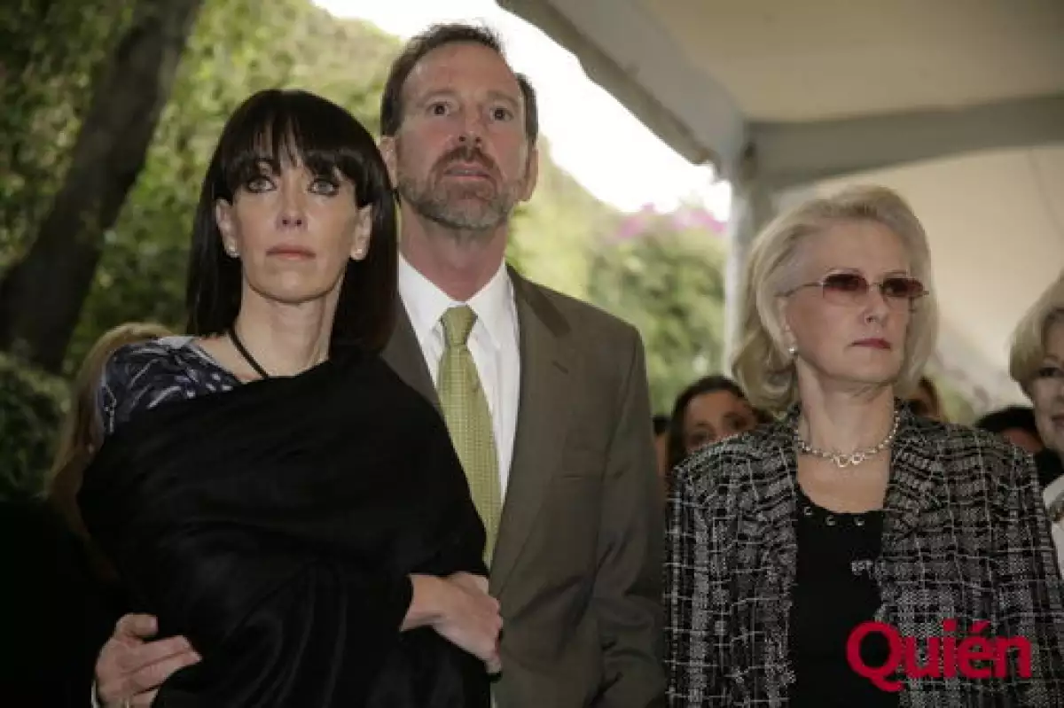 Mariasun Aramburuzabala, Tony Garza, Lucrecia Aramburuzabala