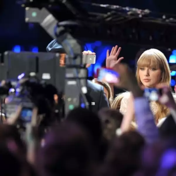 Artistas se presentan en las nominaciones a los Grammy