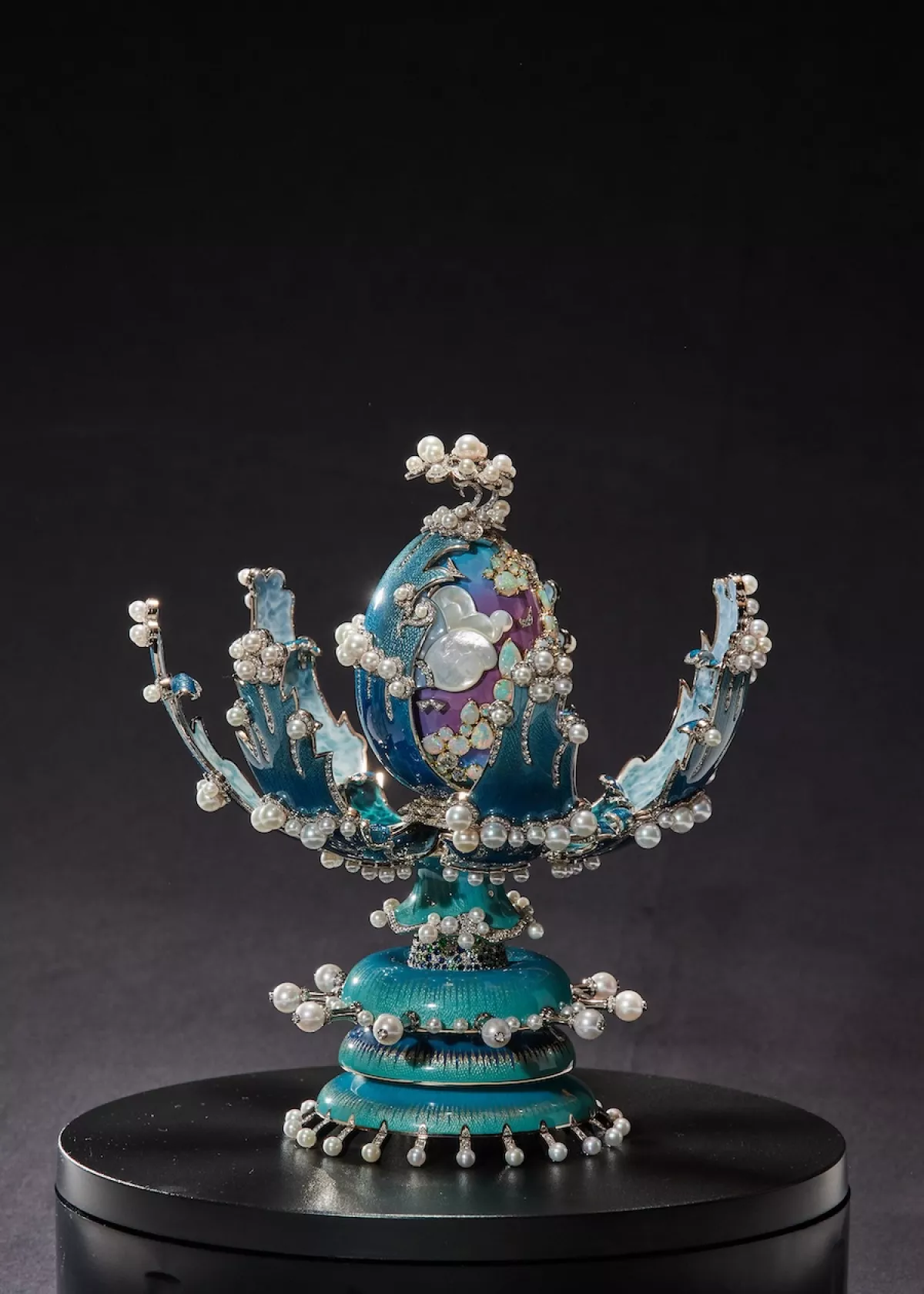 Huevo Fabergé dentro de Seven Seas Grandeur