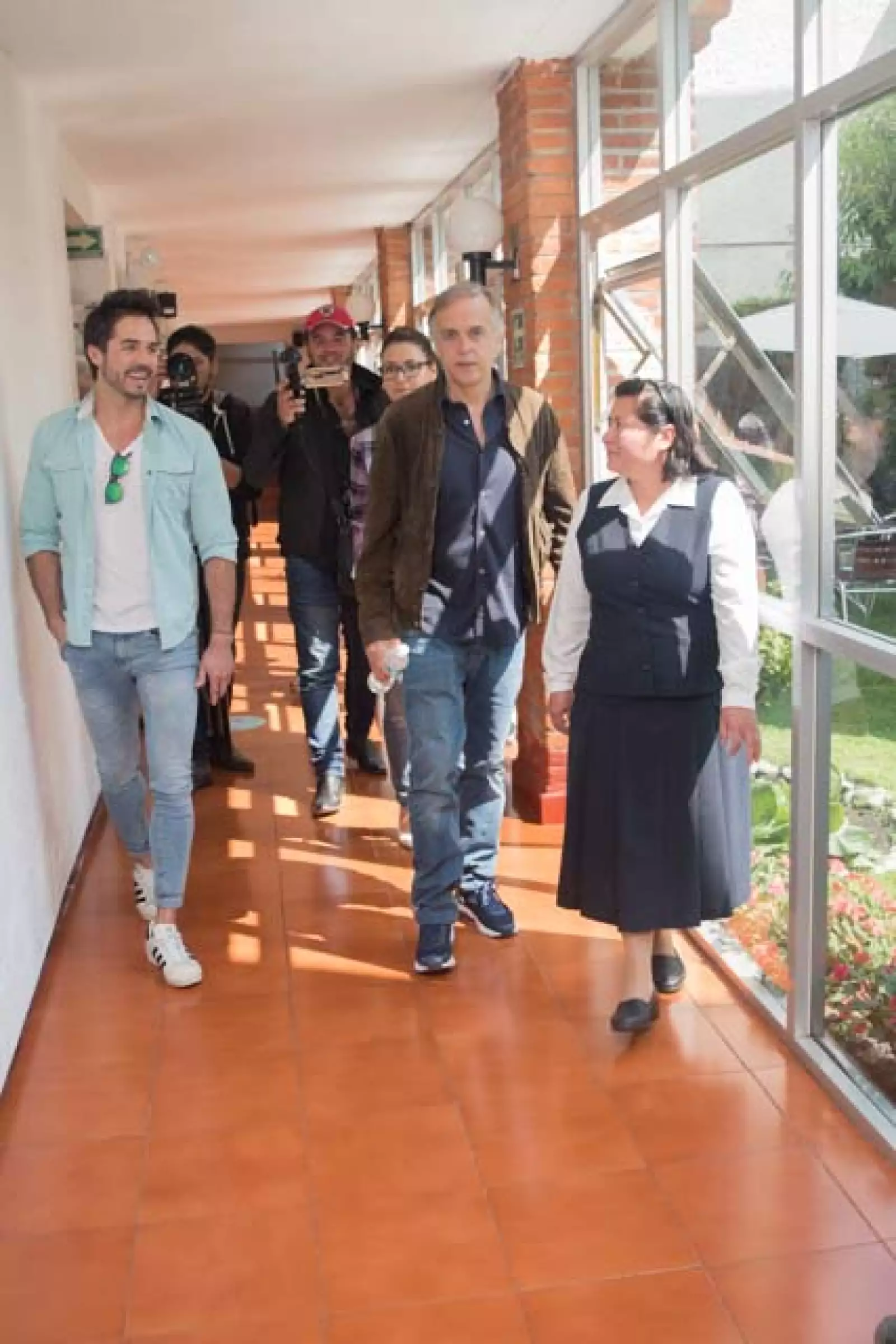 Visita de Paco Arango a la Casa de la Amistad
