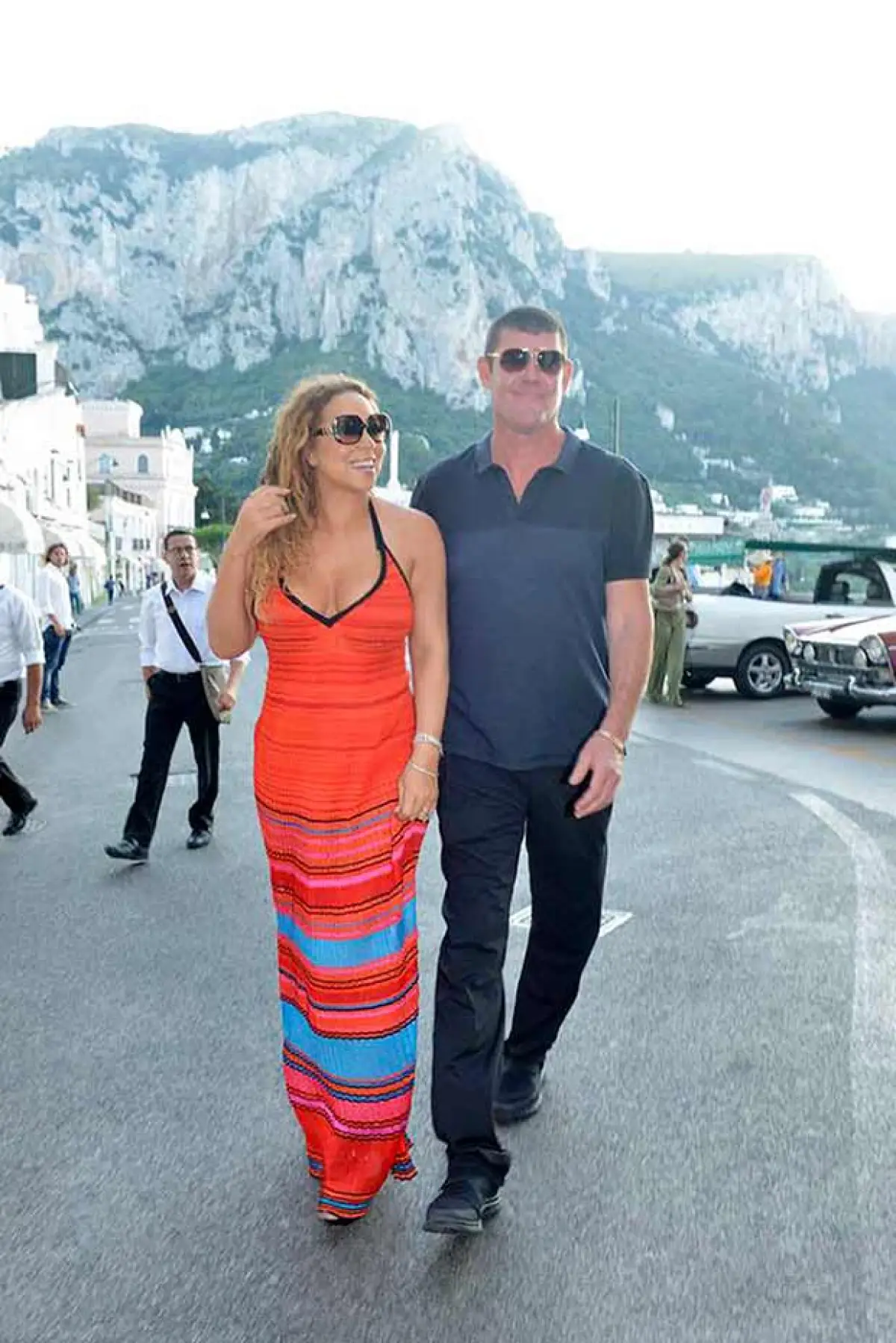 La pareja paseo por Capri, como parte de sus exclusivas vacaciones.