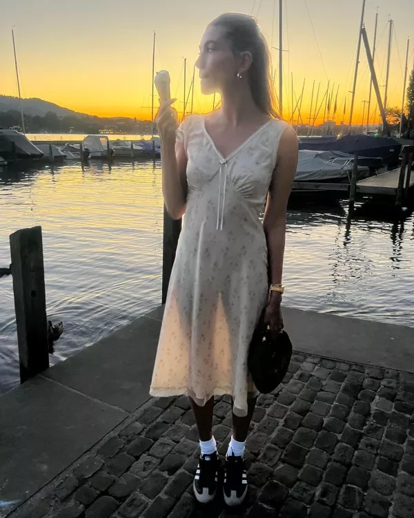 hailey-bieber-calcetines-2.jpg
