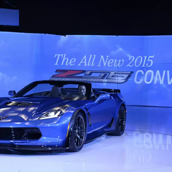 La automotriz estadounidense busca sumarse a la vanguardia con su nuevo Corvette Z06.