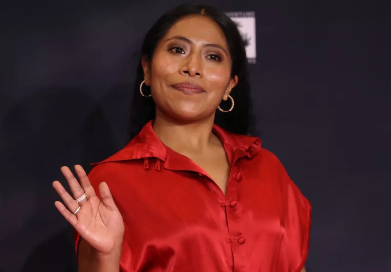 Noche de Fuego Film Premier - Arrivals
