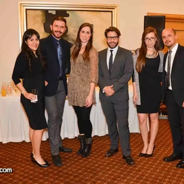Sonia Hernández,Jesús López,Roberta González,Gus Alord, Susana Valay y Roger Alarcón.