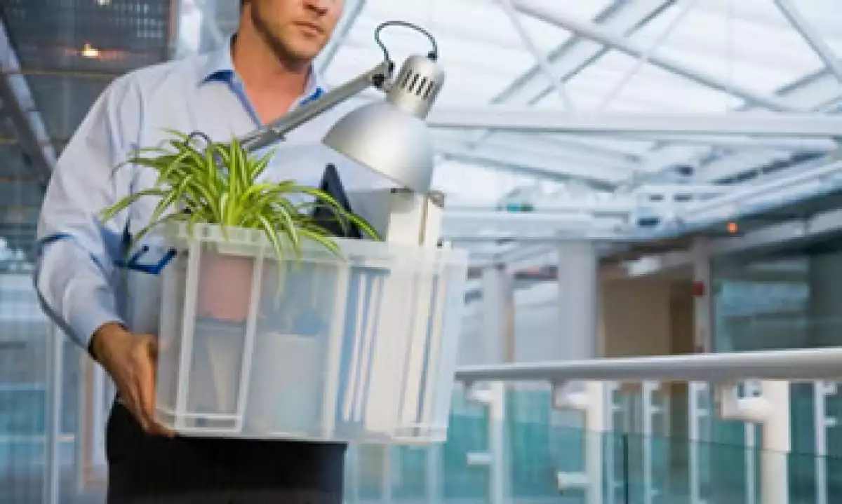 Los especialistas sugieren prepararte para cuando respondas en una entrevista de trabajo por qué te despidieron. (Foto: Thinkstock)