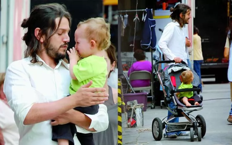 El actor, Camila Sodi, y su hijo Jerónimo convivieron en familia en los estudios Churubusco, donde él se encuentra filmando su nueva película.