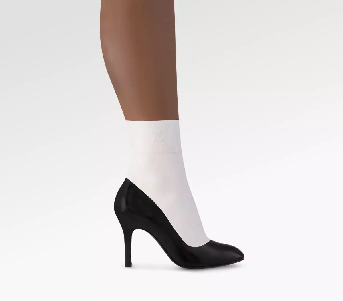 Las botas con forma de pierna real dividen de Louis Vuitton dividen al internet