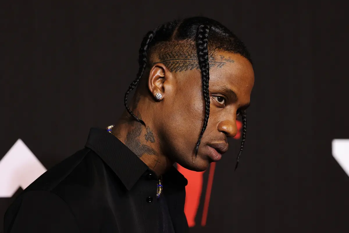 kpop-cacion-travis-scott-bad-bunny