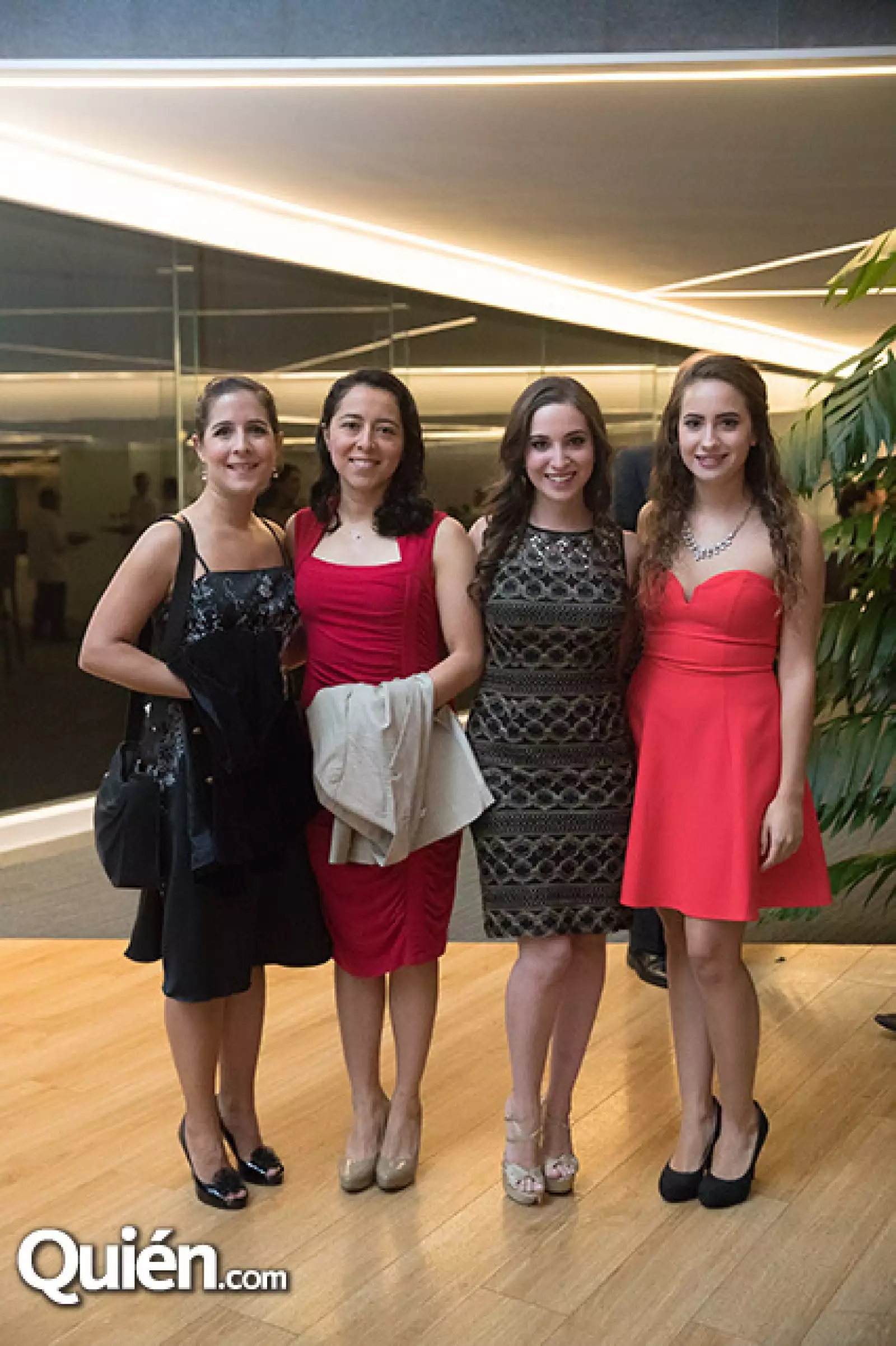 Mariana Mejía, Mariana Casa con Mariana y Alejandra Escalona