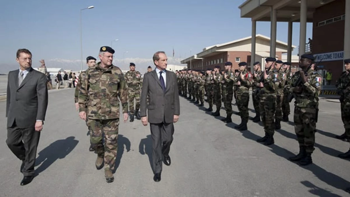 ministro de defensa frances en kabul