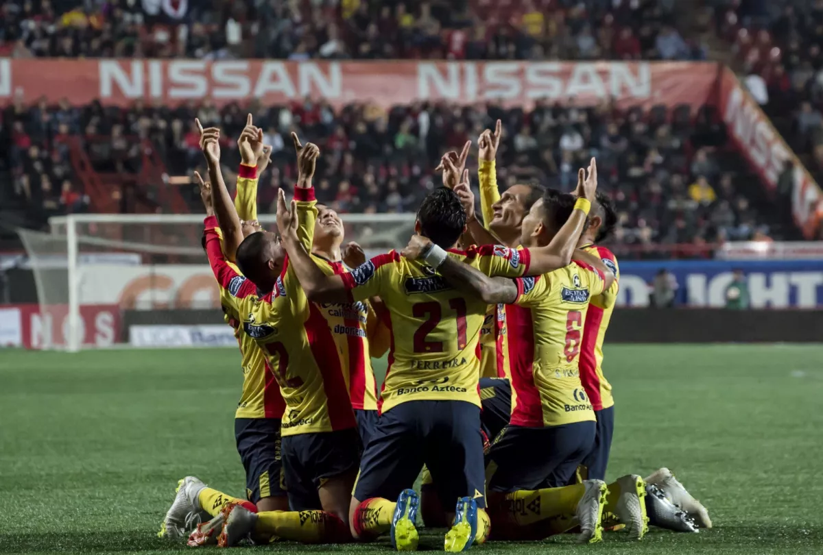 TIJUANA, BAJA CALIFORNIA, 10NOVIEMBRE2018.- Gol de Miguel Sansores durante el partido entre Xoloitzcuintles de Tijuana contra Monarcas Morelia realizado en el estadio Caliente, como parte de la Jornada 16 del Torneo de Apertura 2018 de la Liga MX.
FOTO: OMAR MARTÍNEZ /CUARTOSCURO.COM