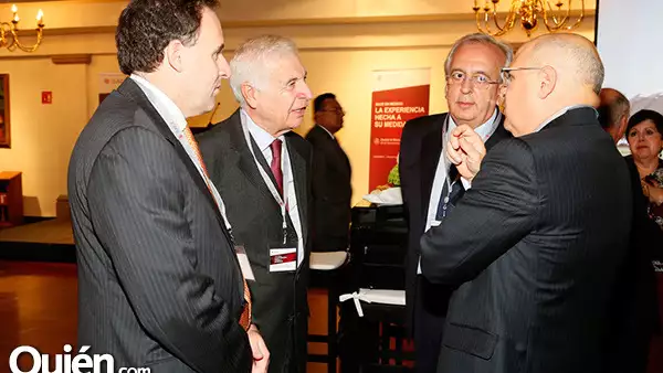 Carlos Cannizzo,Roberto Cannizzo,Salvatore Briano y Raoul Ascari