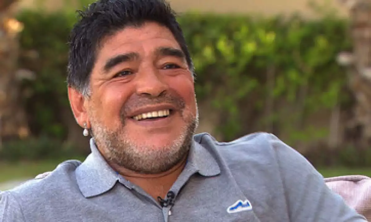 Maradona reconoce la prolífica carrera de Messi. (Foto: CNN )