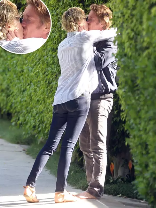 Charlize aseguró que nunca esperó que su amistad con Sean se iba a convertir en romance.
