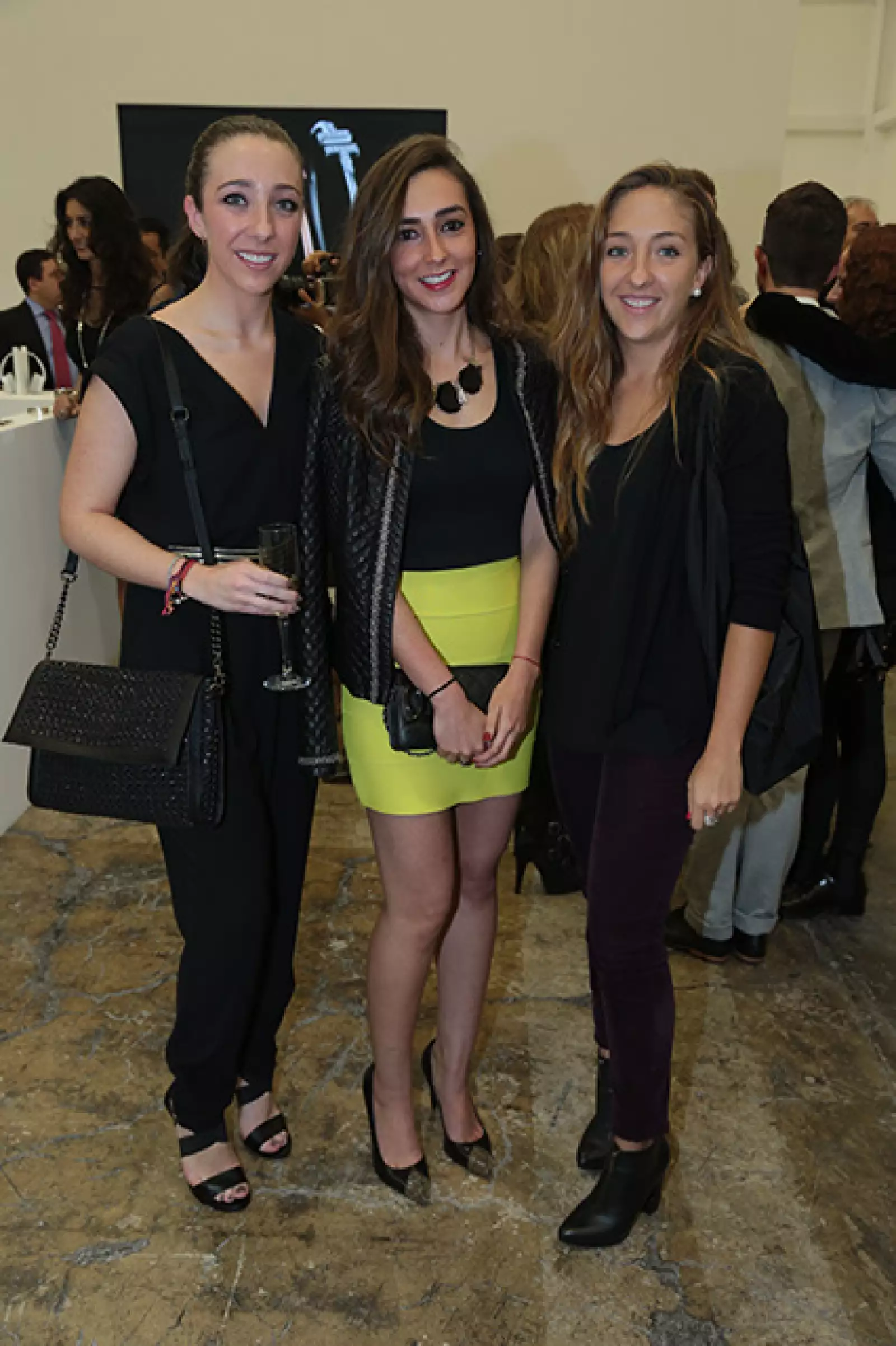 Nieves Velazco,Ireri Hernandez,Marimar Velazco