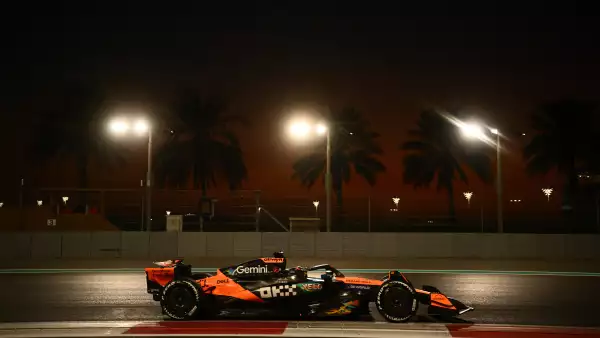 McLaren presenta problemas en su motor en los test de pretemporada
