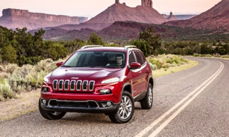 El problema central es en el sistema Uconnect, que conecta los autos con la red del móvil. (Foto: Tomada de CNNMoney )
