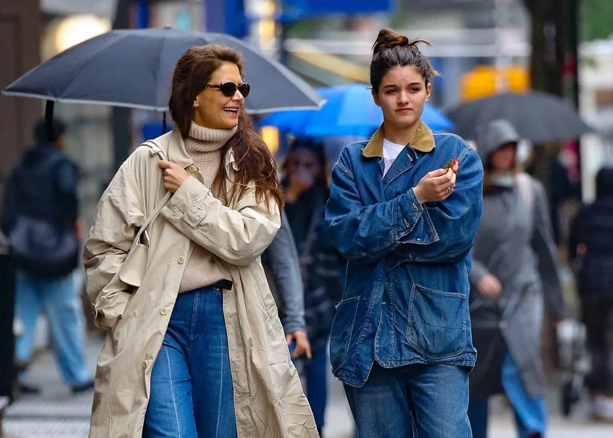 EXC Katie Holmes, Suri Cruise