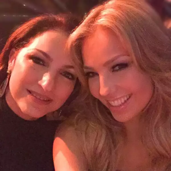 Gloria Estefan es una de las amigas más cercanas de Thalía.