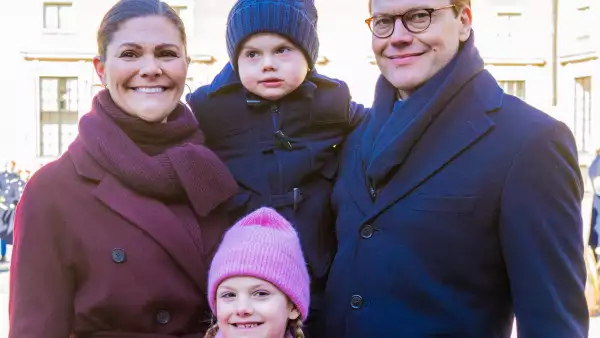 Princesa Victoria, príncipe Óscar, príncipe Daniel y la princesa Estelle