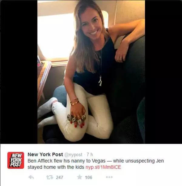 El diario ha revelado estta fotografía de Christine Ouzounian en un vuelo privado a Las Vegas junto a Ben Affleck y Tom Brady.