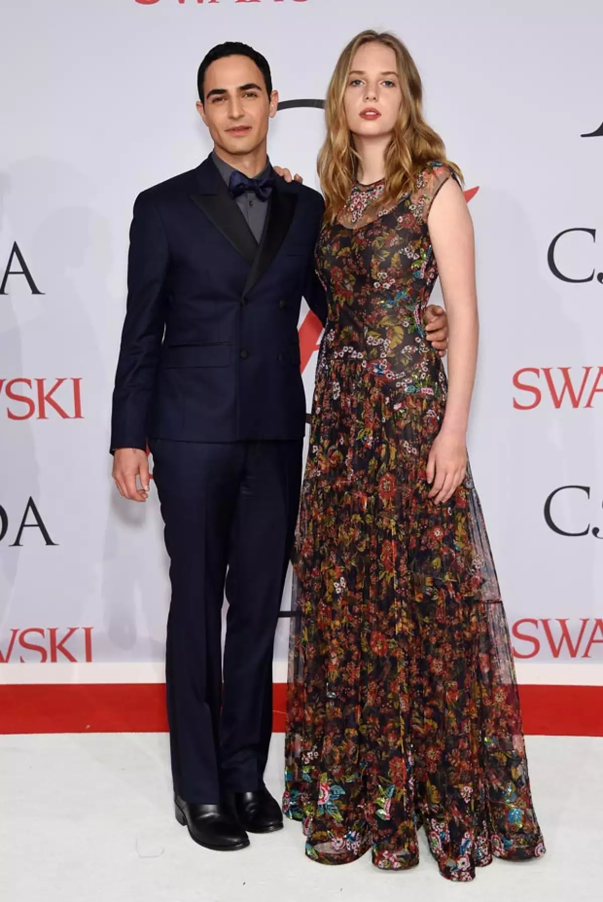 La teenager llegó de la mano del famoso diseñador Zac Posen, de quien era su vestido.