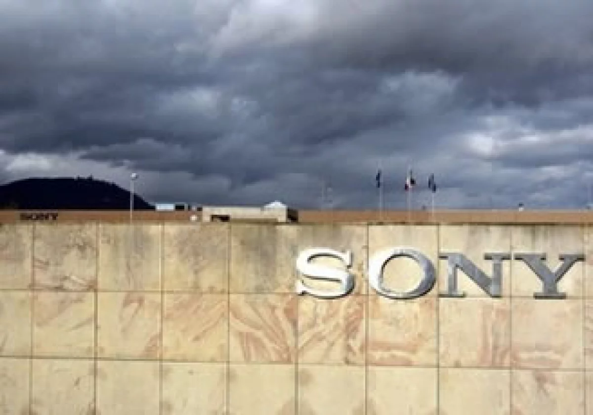 El CEO de Sony, Howard Stringer, enfrenta duras críticas tras el robo de datos. (Foto: Reuters)