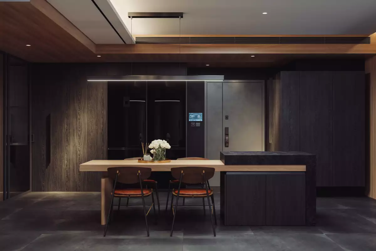 Luxury Modern Home With Smart Automation Control