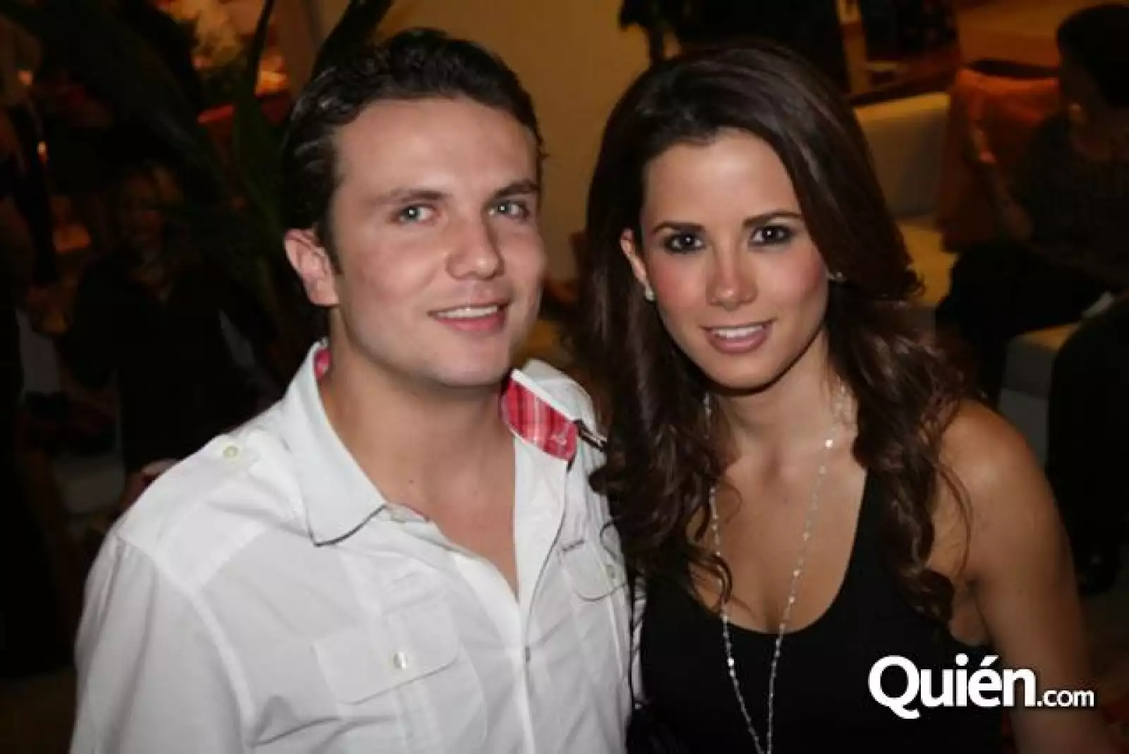 Fiesta de Fernando Lebrija por sus 2 diosas de plata