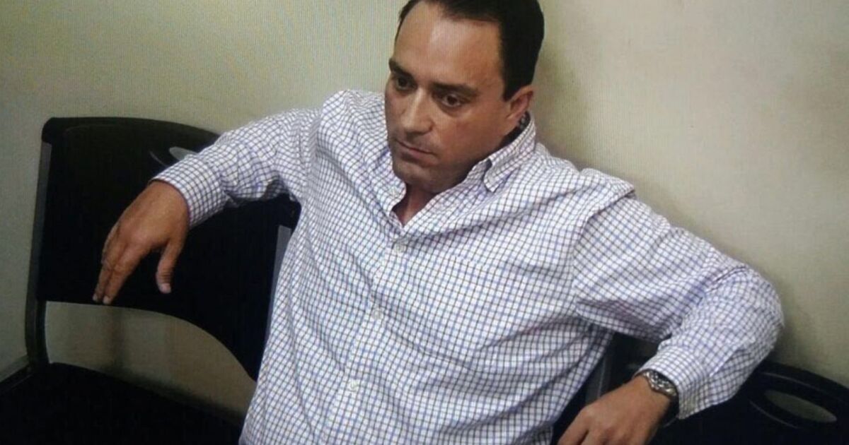 Juez absuelve a Roberto Borge del delito de delincuencia organizada

Roberto Borge fue gobernador en Quintana Roo de 2011 a 2016. Formó parte de lo que Enrique Peña Nieto llamó ''la nueva generación del PRI'', cuyos representantes terminaron en la cárcel.