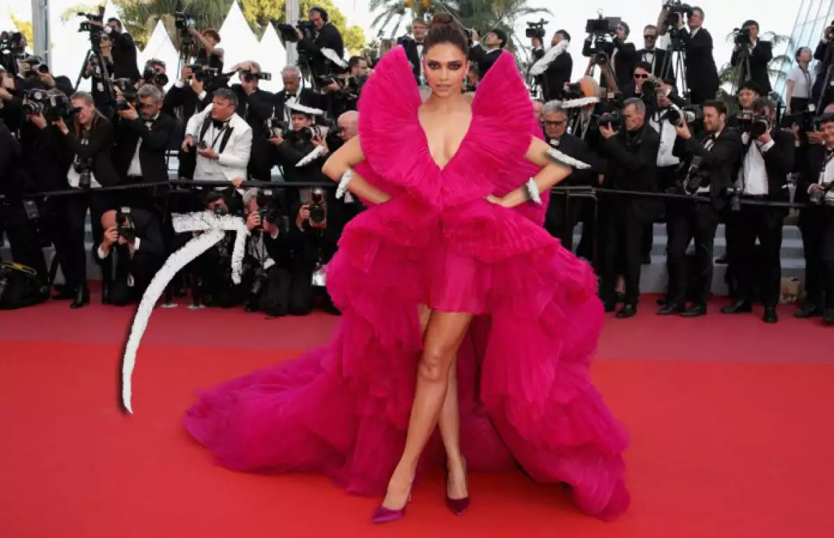 DEEPIKA-Cannes