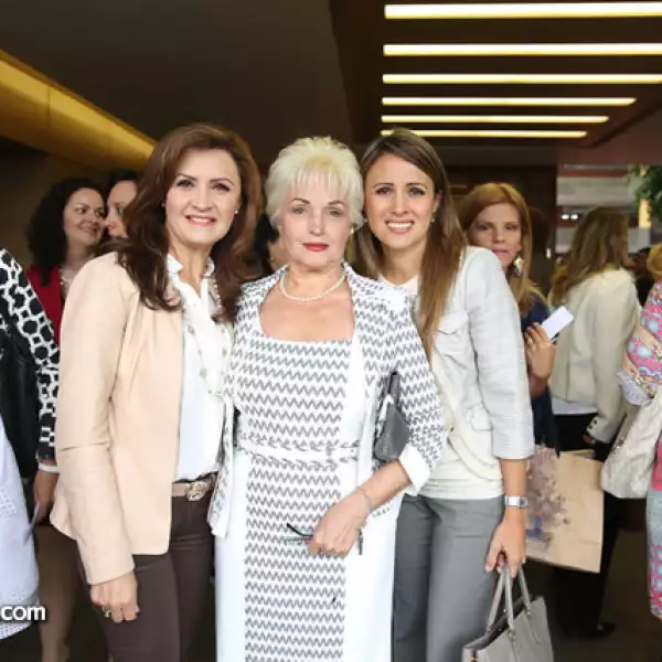 Elisa Rivera,Maria Eugenia Hurtado,Adriana Rivera