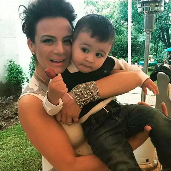 El instinto maternal de Silvia, a todo lo que da.