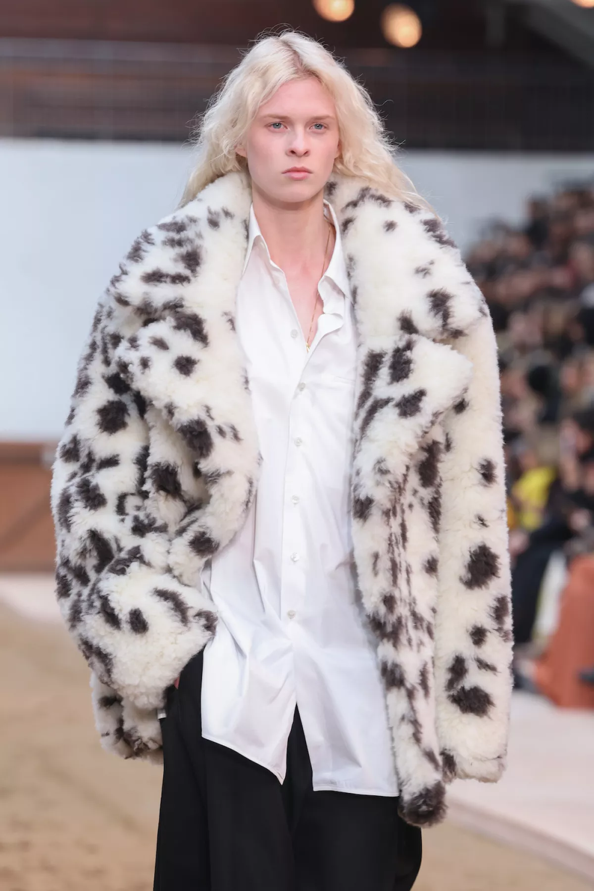 Stella McCartney : Runway - Paris Fashion Week - Womenswear Fall Winter 2023-2024