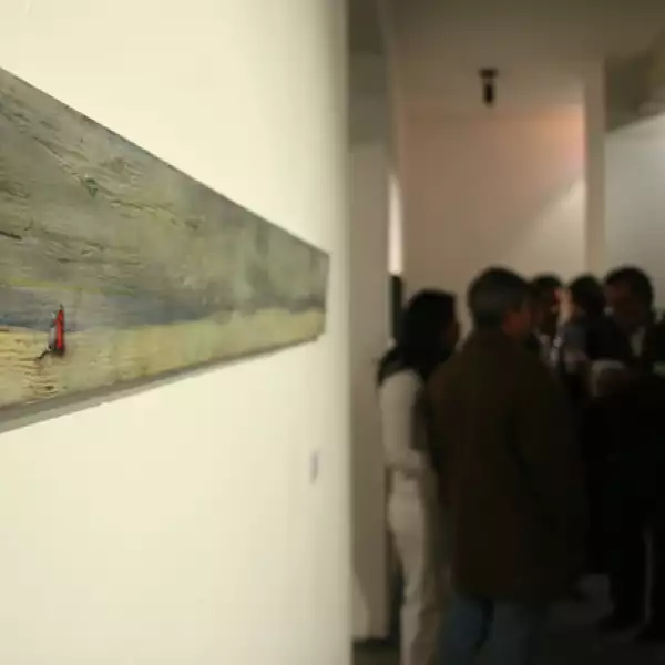 Exposición de Mona J. Lang con Rebeca De Alba.