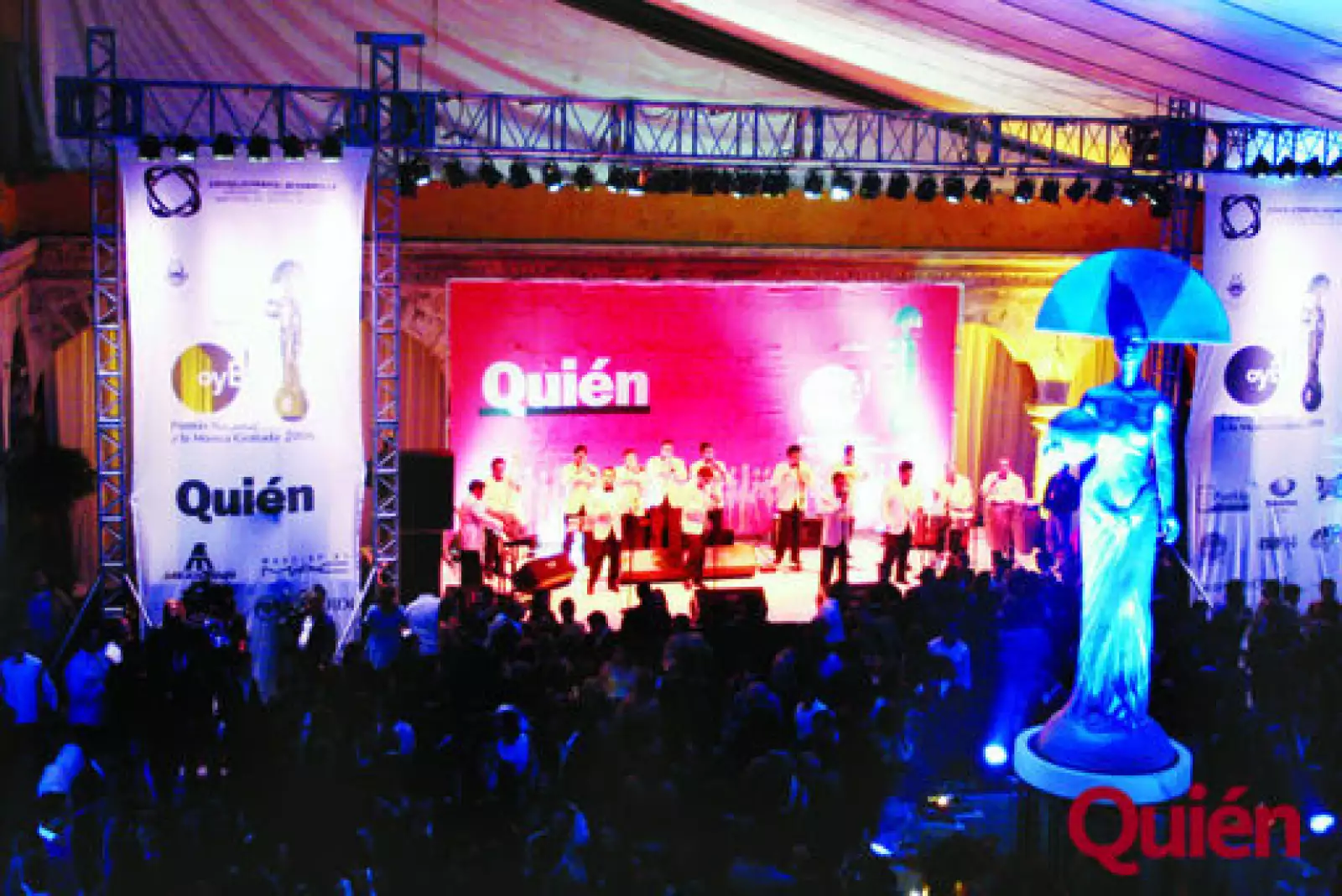 Aspectos. Fiesta después de la entrega de los premios Oye