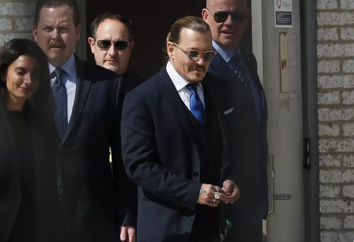 Johnny Depp y su abogada Camille Vasquez