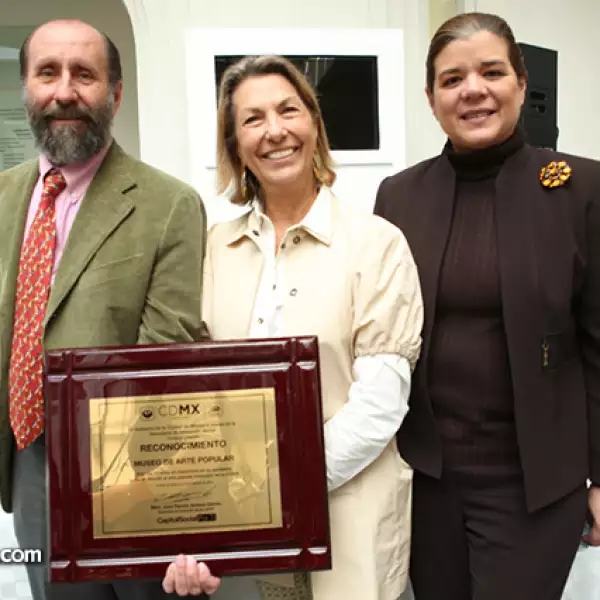 Walther Boelsterly, Marie Thérèse Arango y Sonya Santos