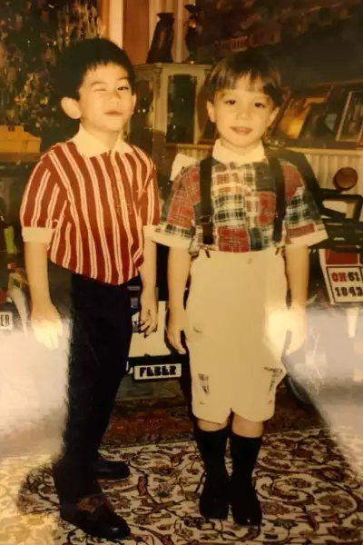 El príncipe Abdul Mateen y su amigo y cuñado Danial Deen Isa Kalebic