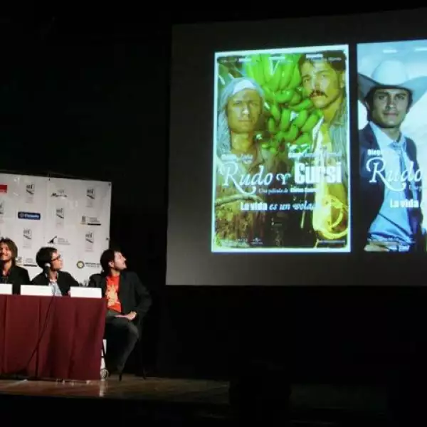 Luego los actores presentaron Rudo y Cursi, la cinta que dirige Carlos Cuarón y produce Alfonso Cuarón junto con Guillermo del Toro y Alejandro González Iñárritu.