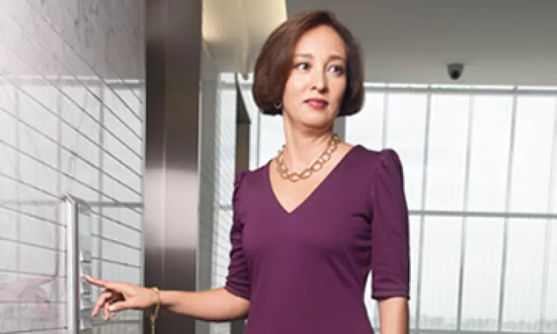 Gabriela Hernández, directora general de General Electric, demuestra que las mujeres pueden mantener su personalidad femenina aun en sectores tradicionalmente masculinos. (Foto: Adán Gutiérrez)