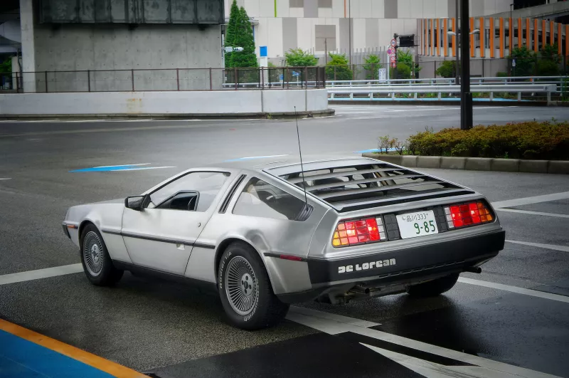DeLorean DMC-12