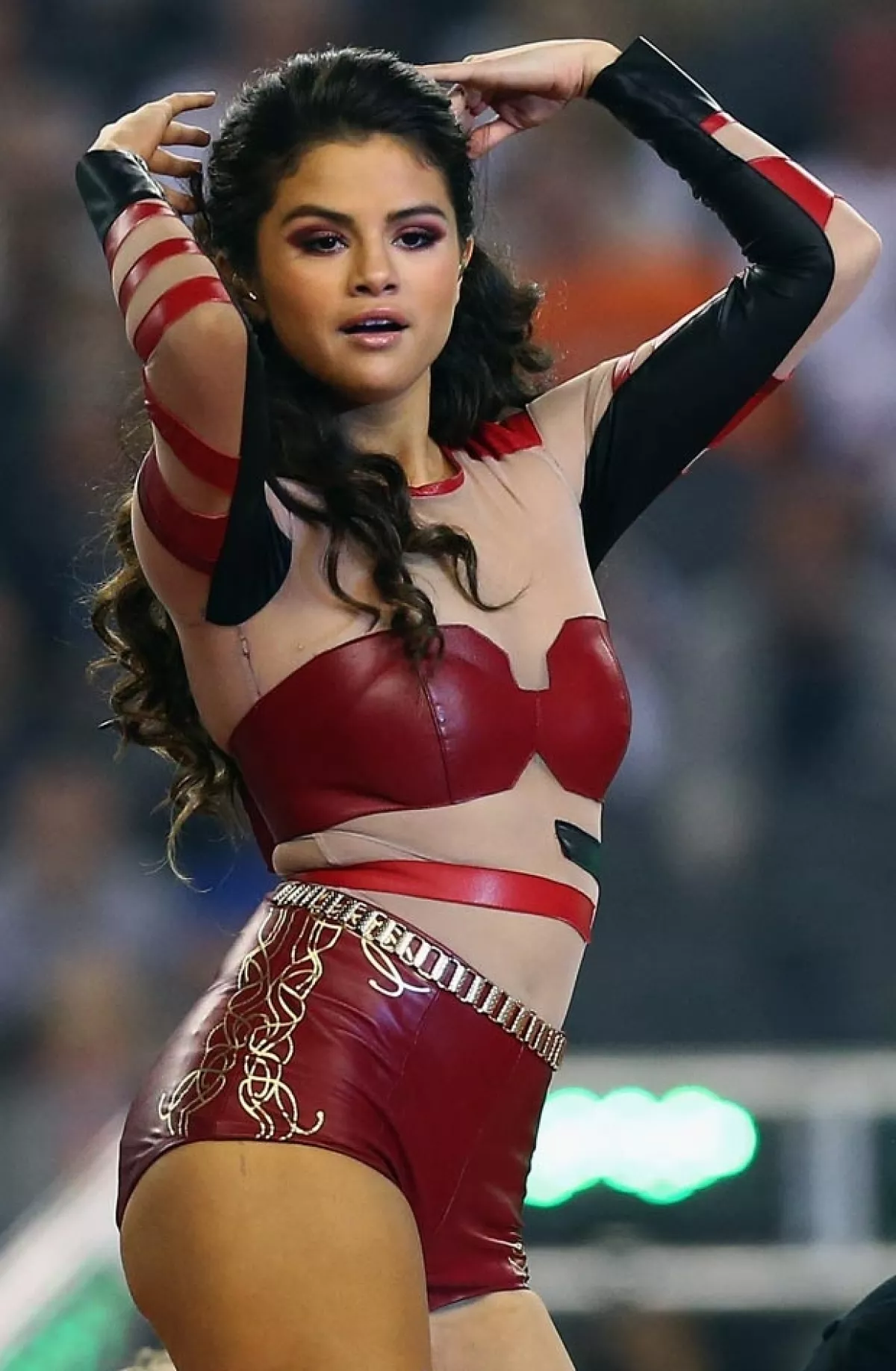 Selena no dejó de bailar y cantar sus más recientes éxitos.