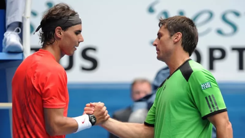 Rafael Nadal despide al brasileño Marcos Daniel