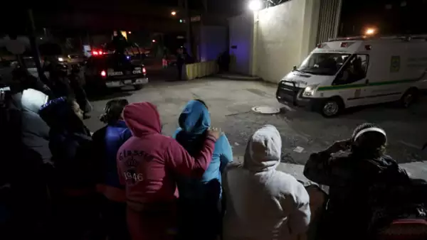 Los heridos fueron trasladados al Hospital Universitario de la capital estatal, luego de que las autoridades controlaron la situación.