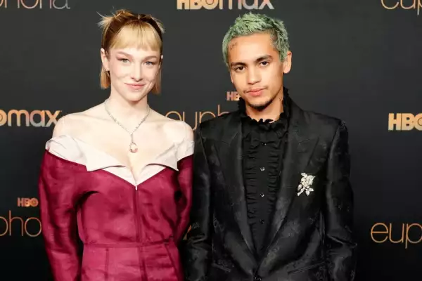 Hunter Schafer y Dominic Fike