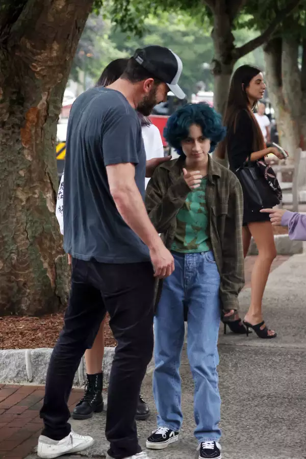 EXC Ben Affleck, Jennifer Lopez and Emme
